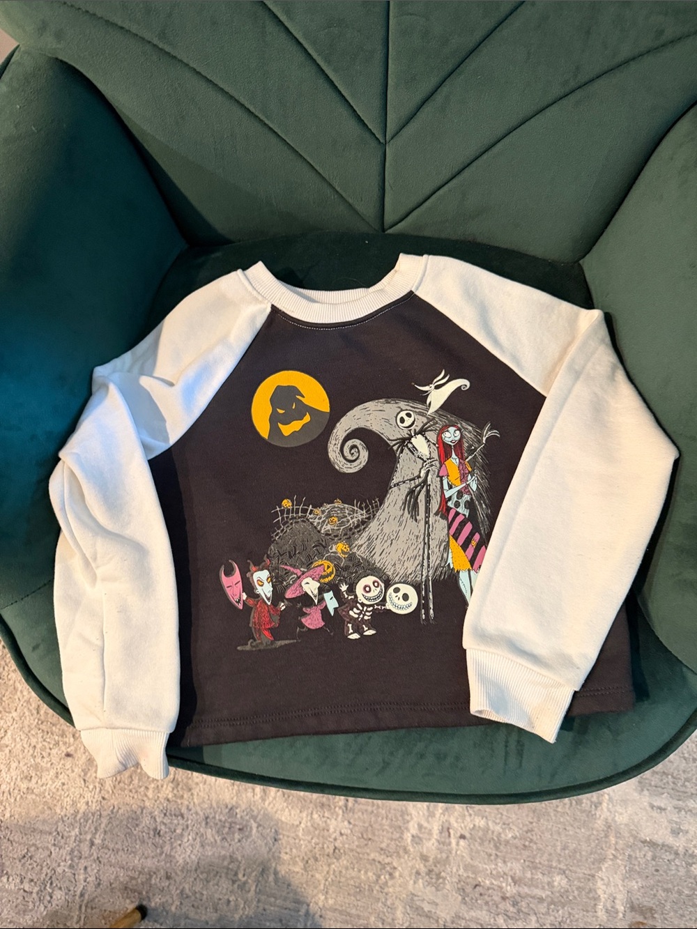 Kids Raglan Sweatshirt - Black & White The Nightmare Before Christmas Sz S(6-6x)